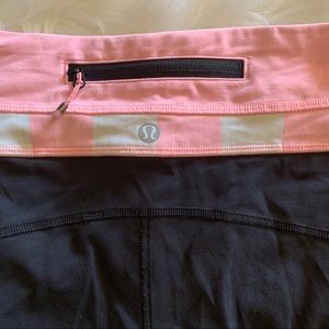 🦄LULULEMON CROPPED LEGGINGS🦄